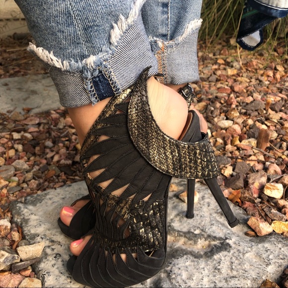 H. Williams 120MM platform Python Snake He… - Picture 2 of 8